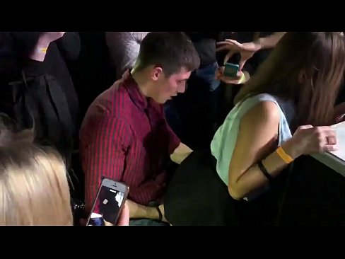 ❤️ Sess reali f'nightclub Russu. Tfajla Russa ta’ 18-il sena fl-anus u l-vaġina fucked f’nightclub ❤ Porno lilna mt.raceporn.ru ❤